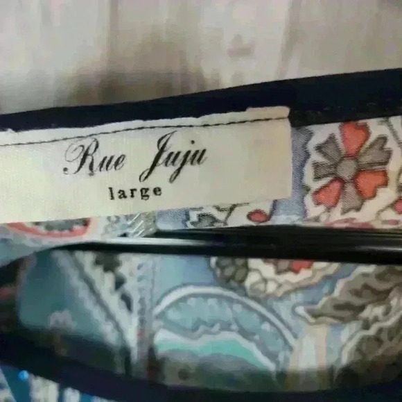 Rue Juju paisley sparkly blouse. Size large. Poly/Spandex blend. - Picture 3 of 6